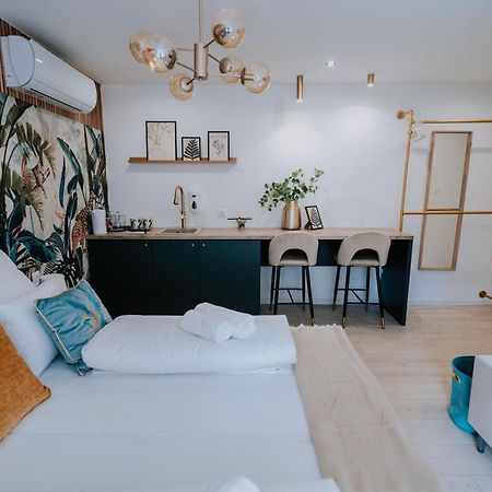 Maison De Luxe Szeged Ngoại thất bức ảnh