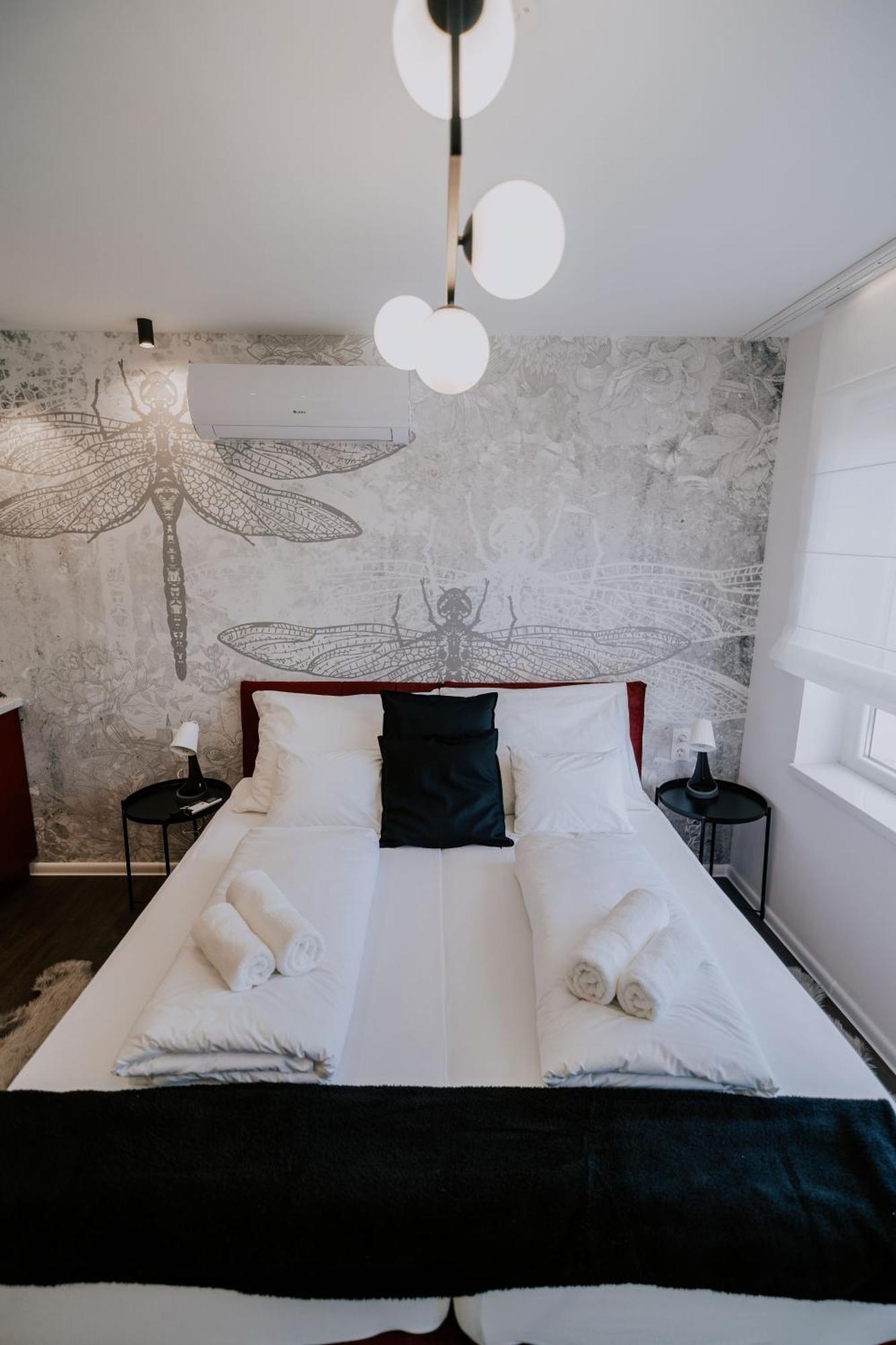 Maison De Luxe Szeged Ngoại thất bức ảnh