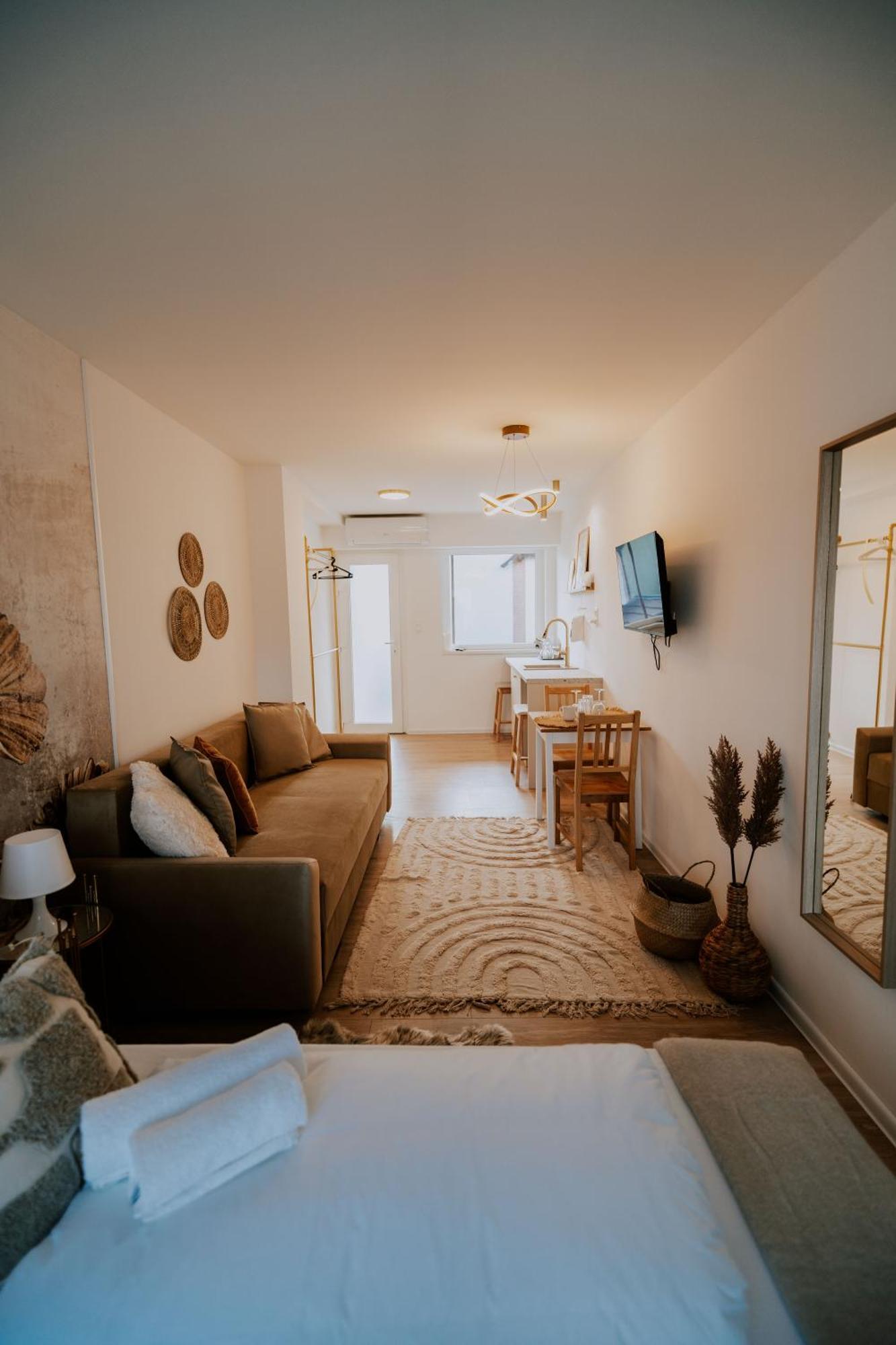 Maison De Luxe Szeged Ngoại thất bức ảnh