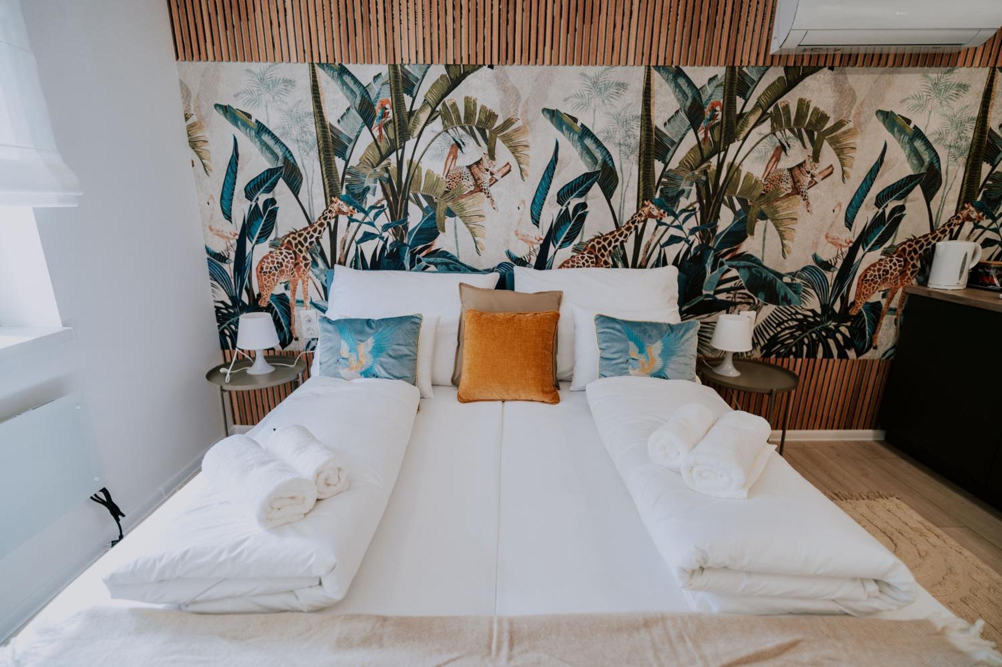 Maison De Luxe Szeged Ngoại thất bức ảnh