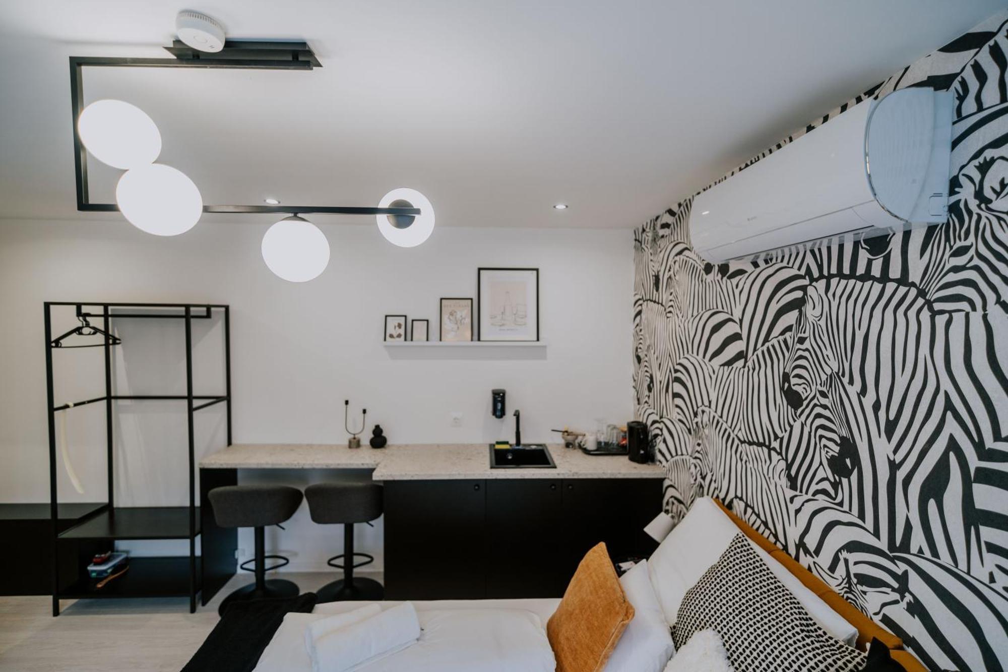 Maison De Luxe Szeged Ngoại thất bức ảnh