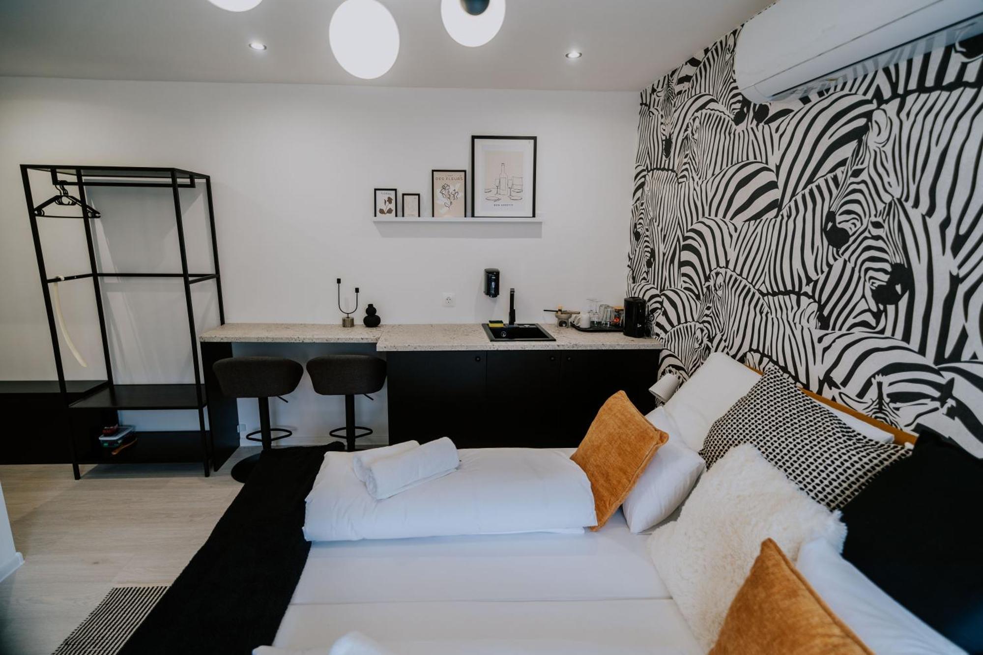 Maison De Luxe Szeged Ngoại thất bức ảnh